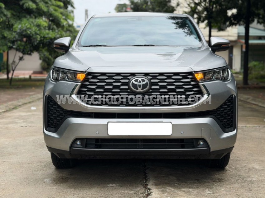 Toyota Innova Cross 2.0V CVT