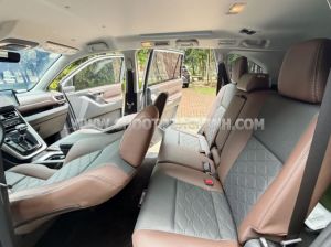 Xe Toyota Innova Cross 2.0V CVT 2025