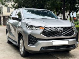 Xe Toyota Innova Cross 2.0V CVT 2025