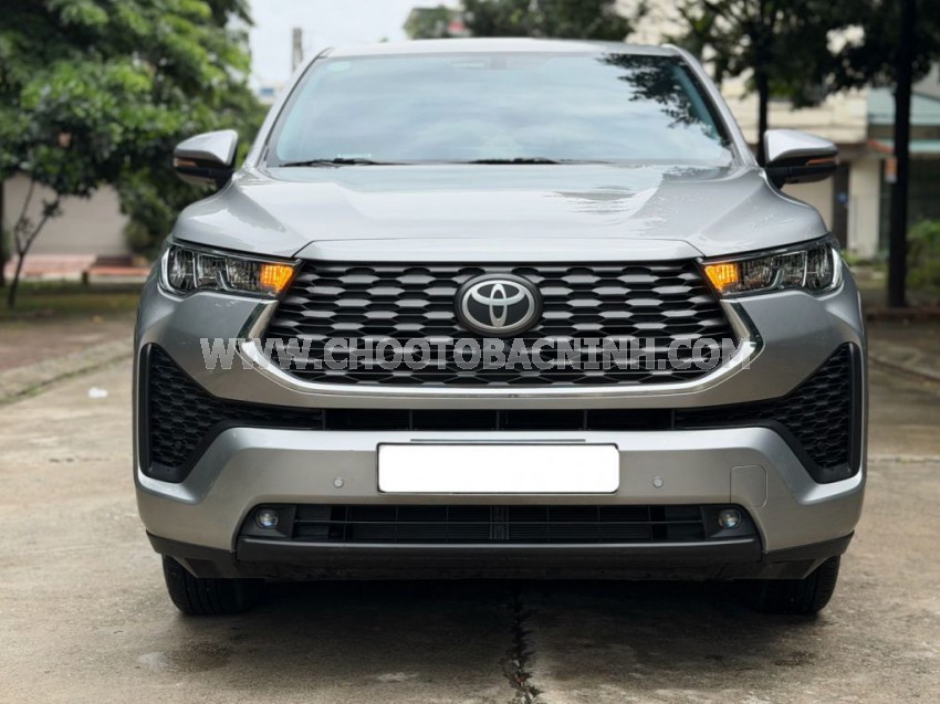 Toyota Innova Cross 2.0V CVT 2025